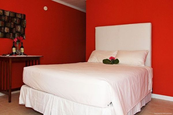 Two Turtles Inn (George Town)